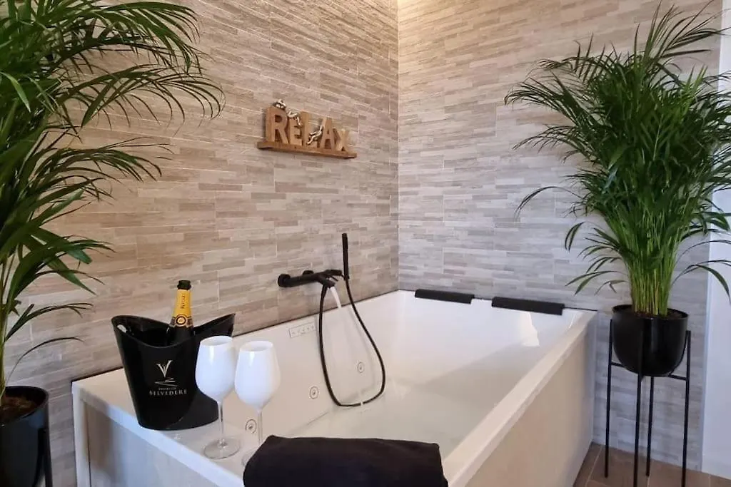 Villa Joy Verona - Luxury Suite