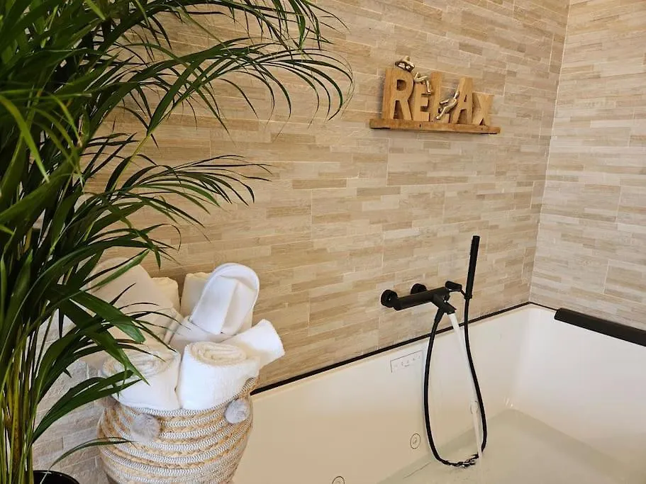Villa Joy Verona - Luxury Suite 0*,